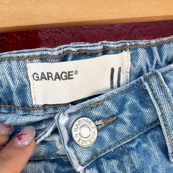 Garage size 11 Distressed Light Blue Women's Jeans - Picture 3 of 7